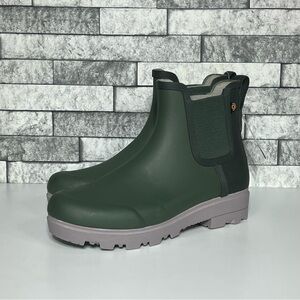 BOGS Holly Chelsea Boots Women’s 6 New Green Waterproof Boots